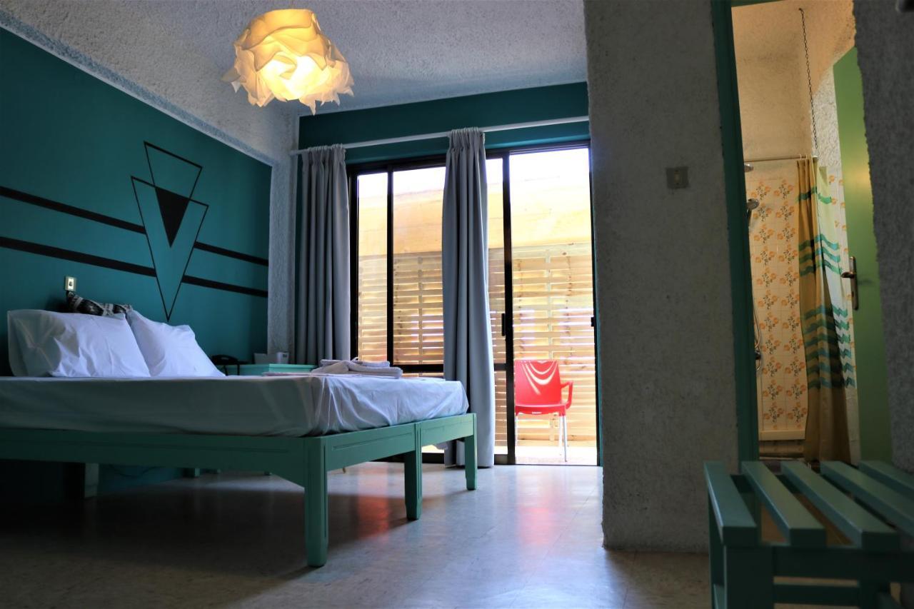 The Bongos - Socially Conscious Rooms, Part Of The Room Rate Goes To Charity 플라타니아스 외부 사진