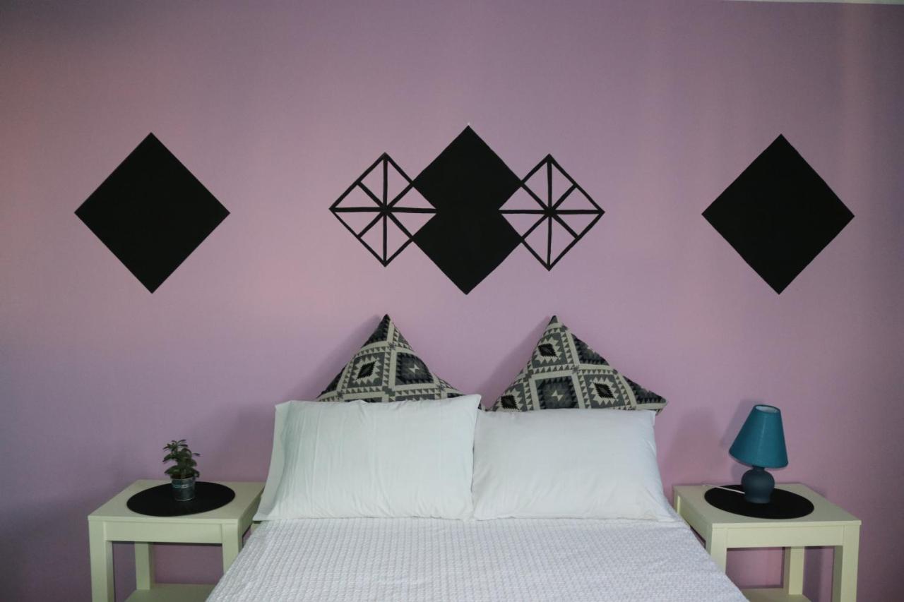The Bongos - Socially Conscious Rooms, Part Of The Room Rate Goes To Charity 플라타니아스 외부 사진