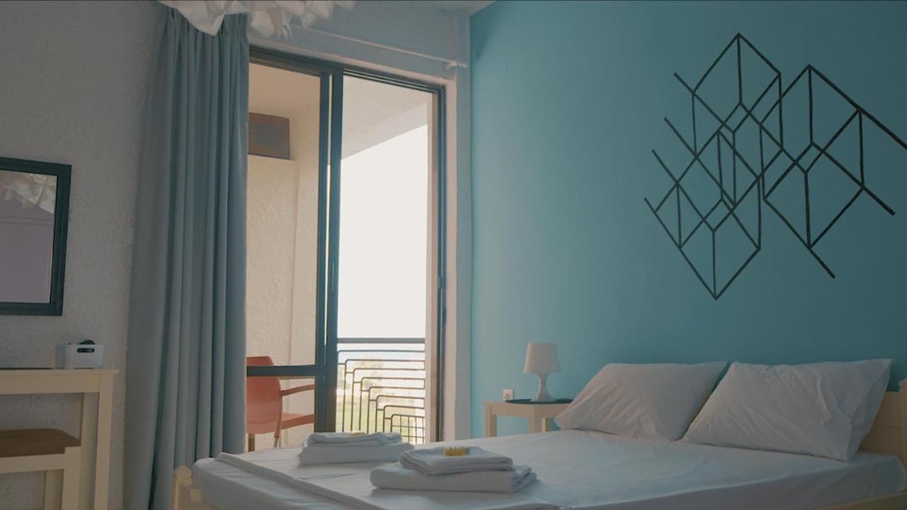 The Bongos - Socially Conscious Rooms, Part Of The Room Rate Goes To Charity 플라타니아스 외부 사진