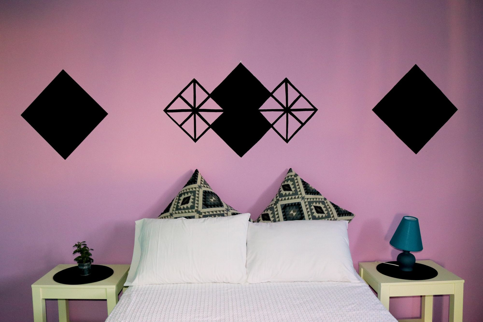 The Bongos - Socially Conscious Rooms, Part Of The Room Rate Goes To Charity 플라타니아스 외부 사진