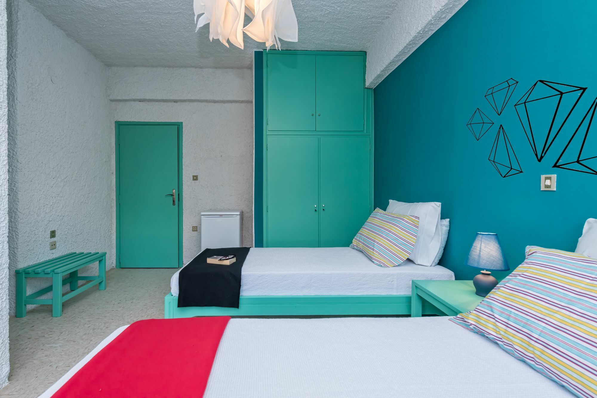 The Bongos - Socially Conscious Rooms, Part Of The Room Rate Goes To Charity 플라타니아스 외부 사진